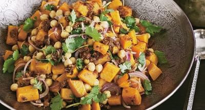 Chickpea and roast pumpkin salad