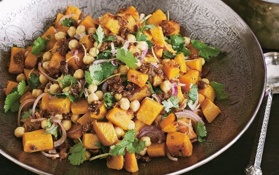 Chickpea and roast pumpkin salad